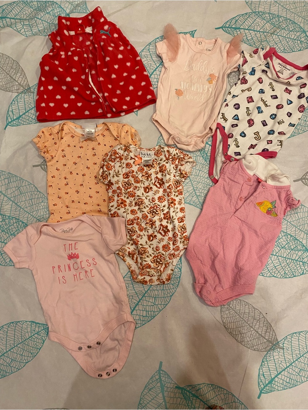 7pc designer brand name Girls' Cotton Onesie Bundle in Pink and Peach